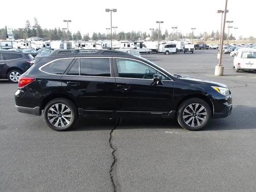 Black 2015 Subaru Outback 2.5i Limited