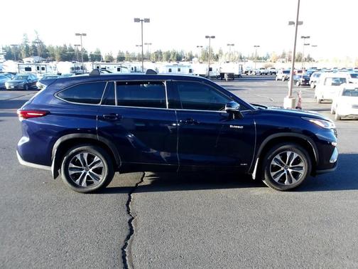2021 Toyota Highlander Hybrid XLE