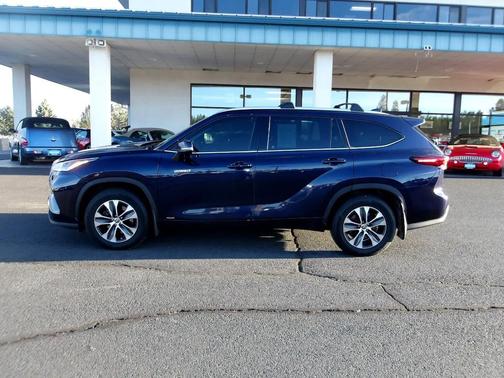 2021 Toyota Highlander Hybrid XLE