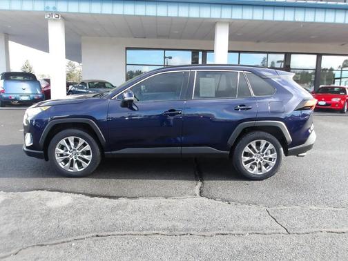 2019 Toyota RAV4 XLE Premium