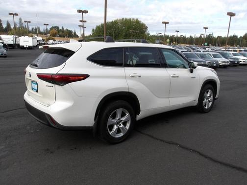 2021 Toyota Highlander Hybrid LE