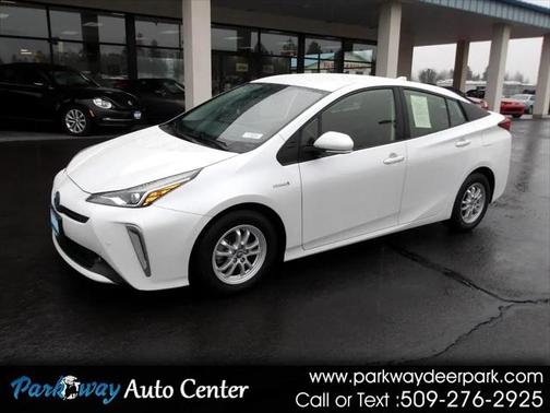 2021 Toyota Prius LE