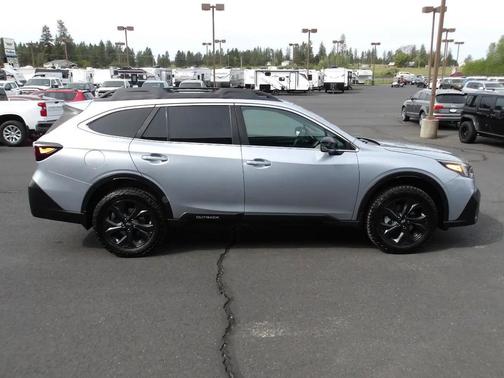 Ice Silver Metallic 2020 Subaru Outback Onyx Edition XT