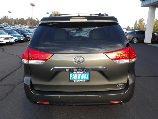 2013 Toyota Sienna XLE