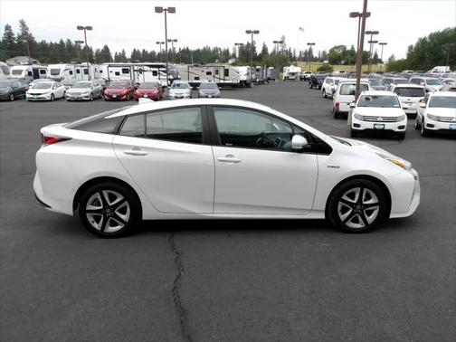 2016 Toyota Prius Four Touring