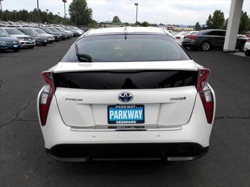 2016 Toyota Prius Four Touring