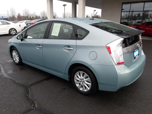 2013 Toyota Prius Plug-in Base