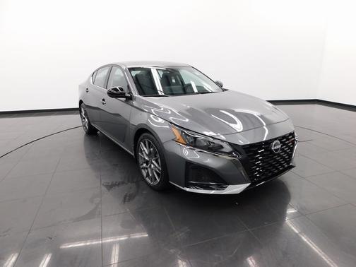2024 Nissan Altima 2.0 SR