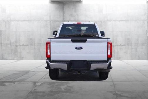 Oxford White 2024 Ford F-350 XLT