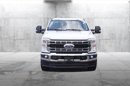 Oxford White 2024 Ford F-350 XLT