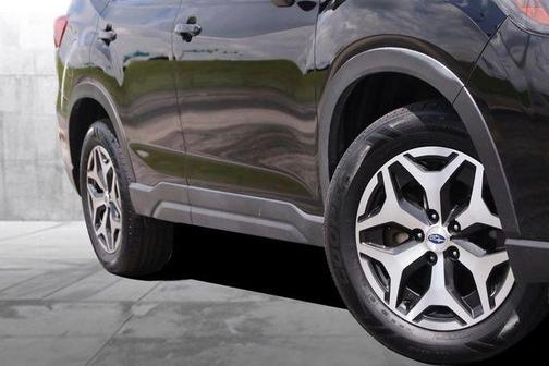 Crystal Black Silica 2021 Subaru Forester Premium