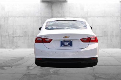 Summit White 2024 Chevrolet Malibu LT