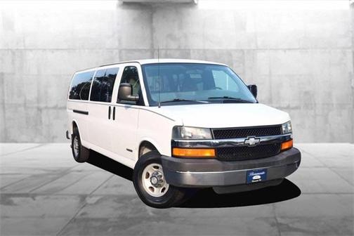 2005 Chevrolet Express 3500 Base