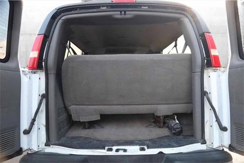 2005 Chevrolet Express 3500 Base