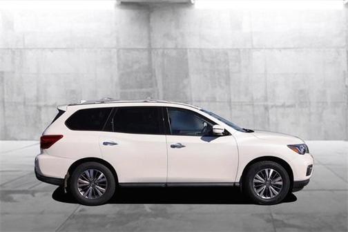 2020 Nissan Pathfinder SL