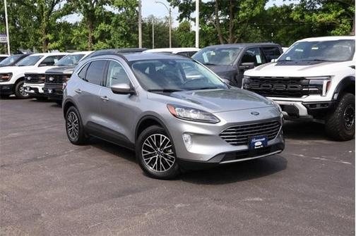 2022 Ford Escape PHEV Titanium