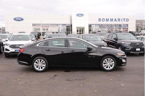 Mosaic Black Metallic 2024 Chevrolet Malibu LT