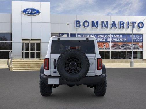 Oxford White 2026 Ford Bronco Outer Banks