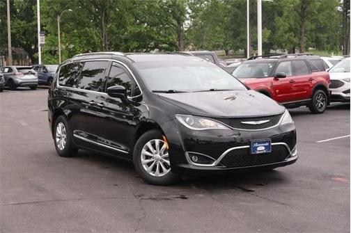 2019 Chrysler Pacifica Touring-L