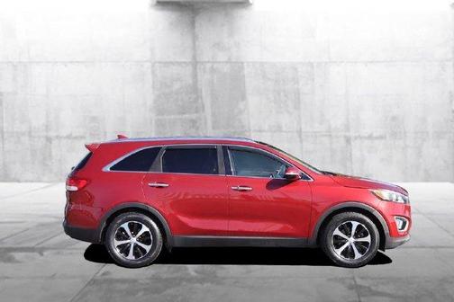 Red 2016 Kia Sorento EX