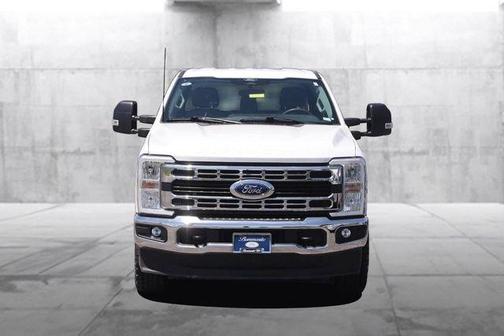 Oxford White 2024 Ford F-250 XLT