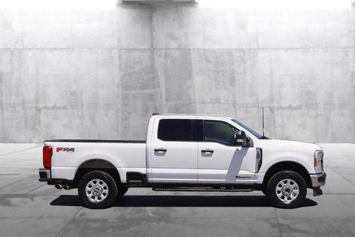Oxford White 2024 Ford F-250 XLT