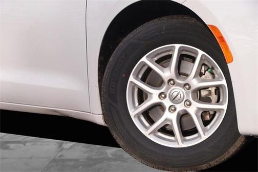 2021 Chrysler Voyager LXI