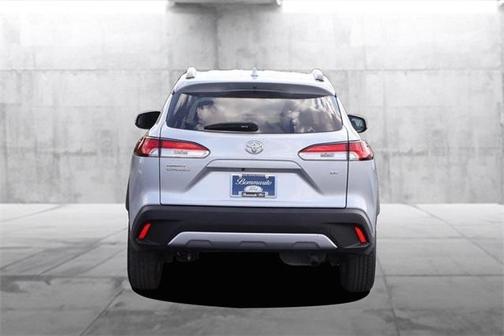 2024 Toyota Corolla Cross LE