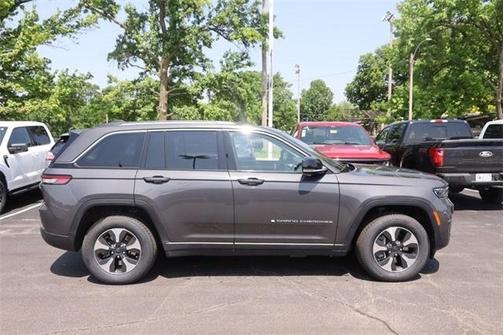 2023 Jeep Grand Cherokee 4xe Base