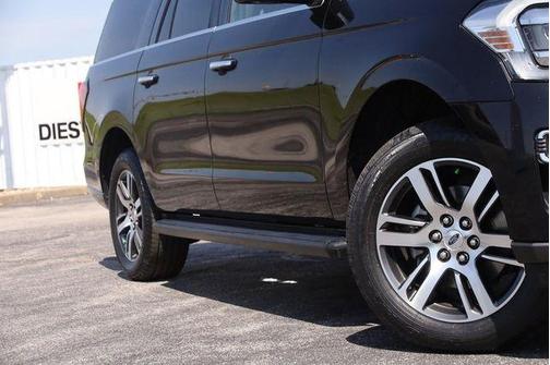 Black Metallic 2024 Ford Expedition Max Limited