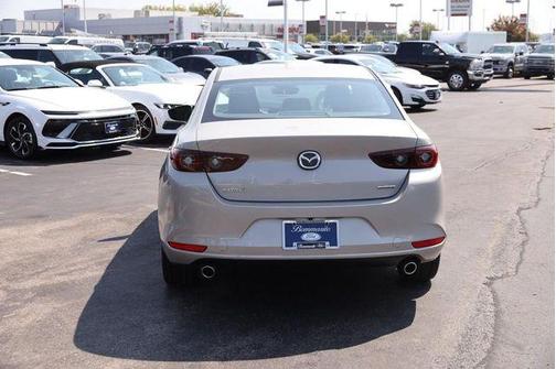 Quartz Metallic 2025 Mazda Mazda3 FWD w/Preferred Package