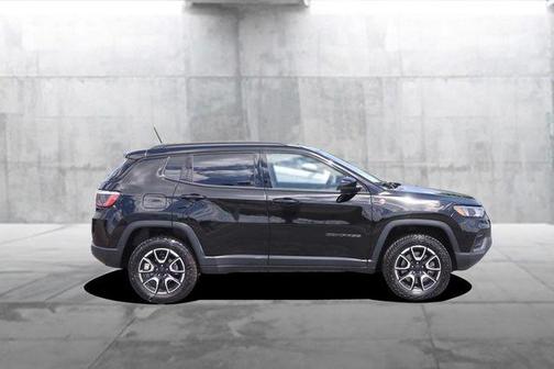 Diamond Black 2024 Jeep Compass Trailhawk