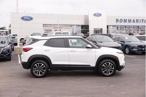 Summit White 2025 Chevrolet Trailblazer LT