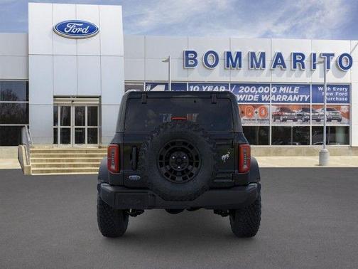 Shadow Black 2026 Ford Bronco Outer Banks