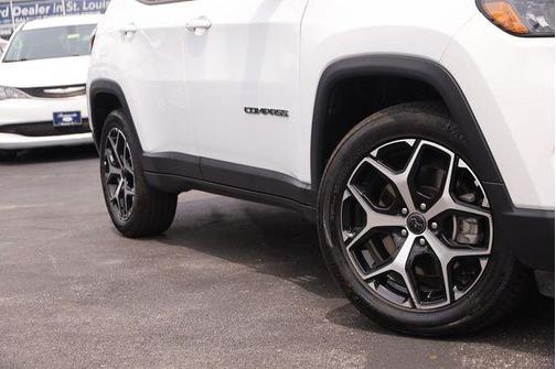 Bright White Clearcoat 2025 Jeep Compass Limited