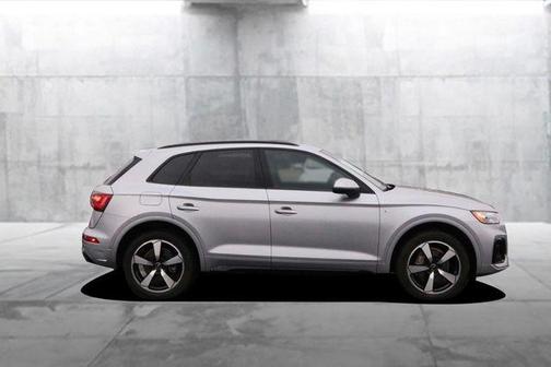 2022 Audi Q5 45 S line quattro Premium