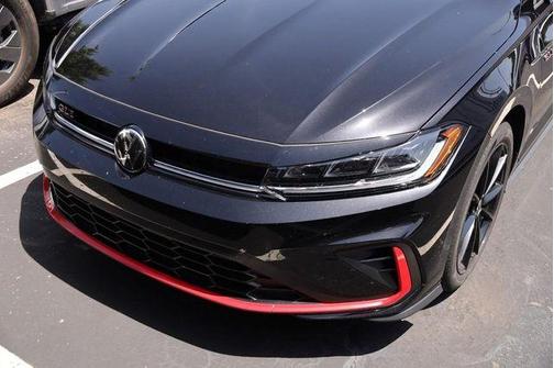 Deep Black Pearl Effect 2025 Volkswagen Jetta GLI 2.0T Autobahn