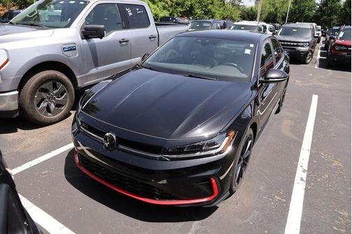 Deep Black Pearl Effect 2025 Volkswagen Jetta GLI 2.0T Autobahn