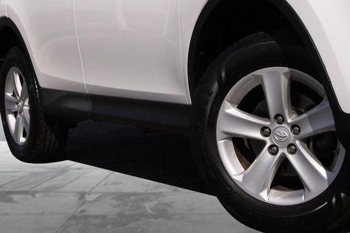 Super White 2014 Toyota RAV4 XLE