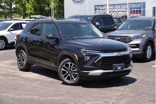 Mosaic Black Metallic 2025 Chevrolet Trailblazer LT