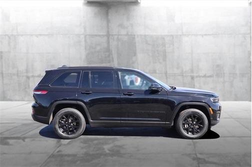 2024 Jeep Grand Cherokee Laredo