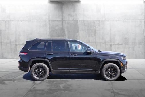 2024 Jeep Grand Cherokee Laredo