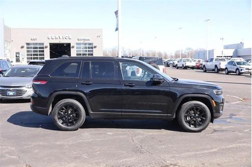 2024 Jeep Grand Cherokee Laredo