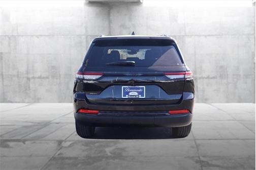 2024 Jeep Grand Cherokee Laredo