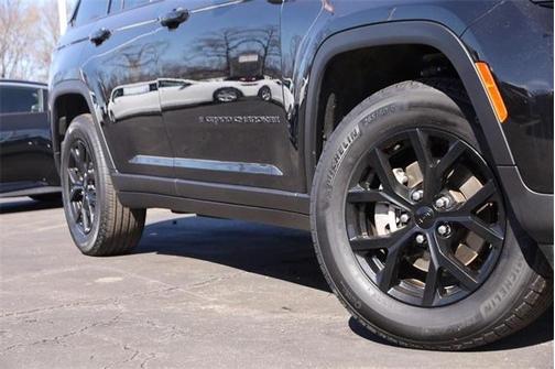 2024 Jeep Grand Cherokee Laredo