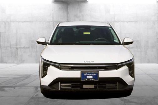 Snow White Pearl 2025 Kia K4