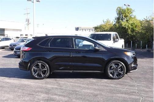 2022 Ford Edge ST