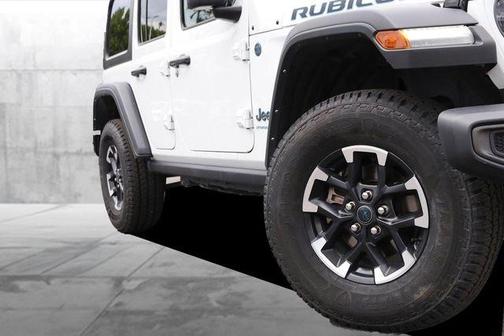 Bright White Clearcoat 2024 Jeep Wrangler 4xe Rubicon
