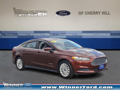 2016 Ford Fusion Hybrid S