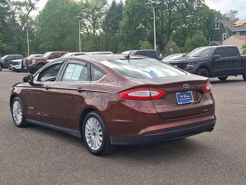 2016 Ford Fusion Hybrid S
